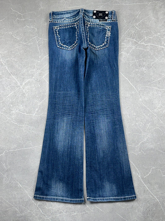 Miss Me Bootcut Low Rise // 28 (M)
