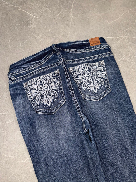 Wallflower Bootcut Mid Rise // M