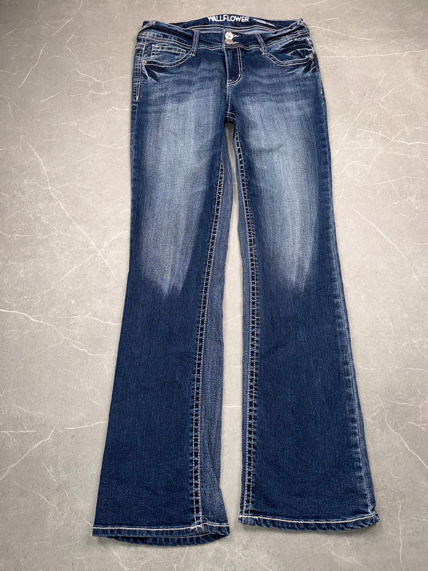 Wallflower Bootcut Mid Rise // M
