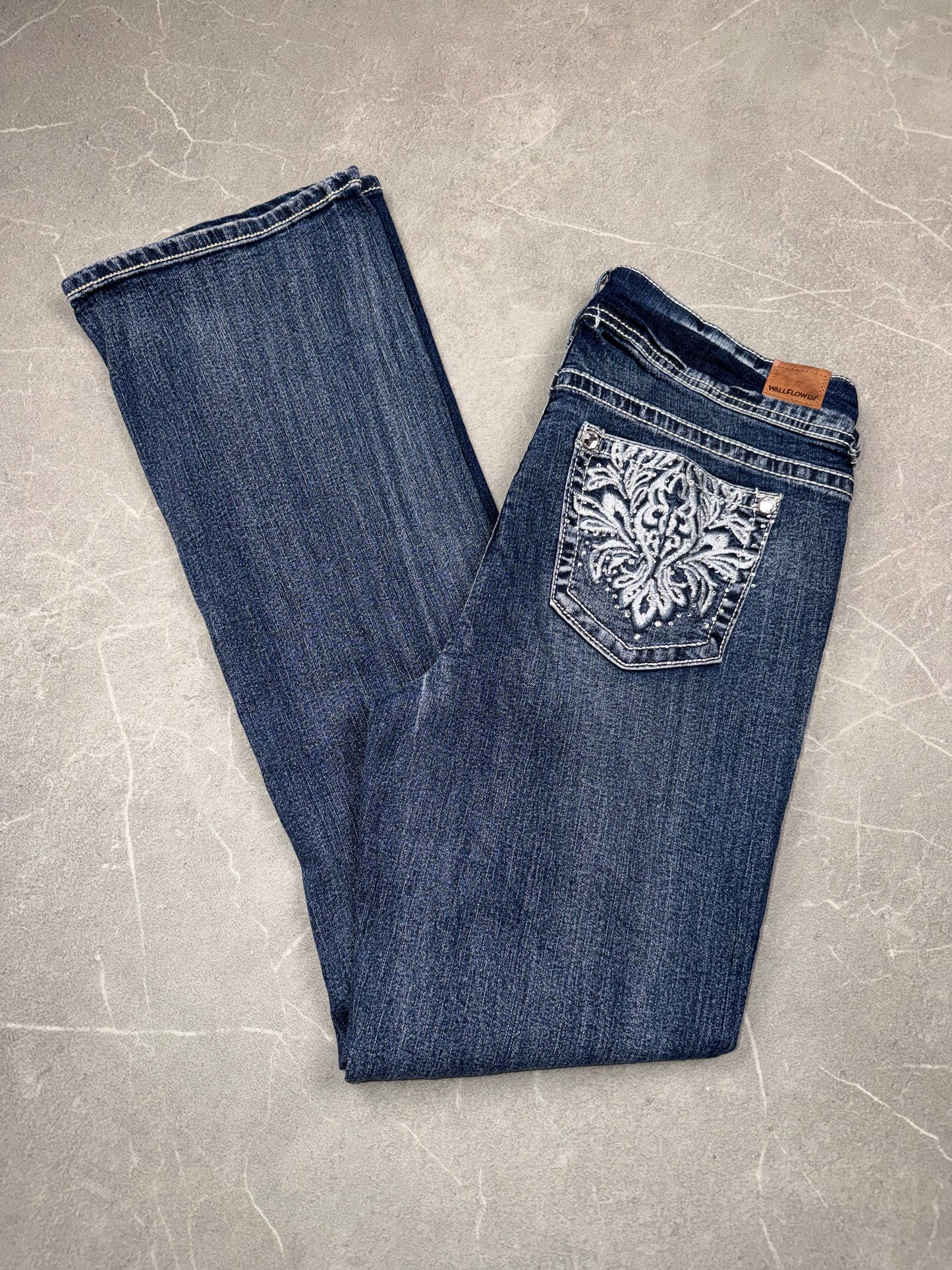 Wallflower Bootcut Mid Rise // M